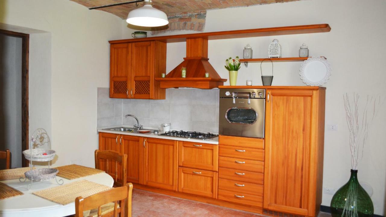 Agriturismo "Veritas" Bed & Wine Casaleggio Boiro Екстер'єр фото