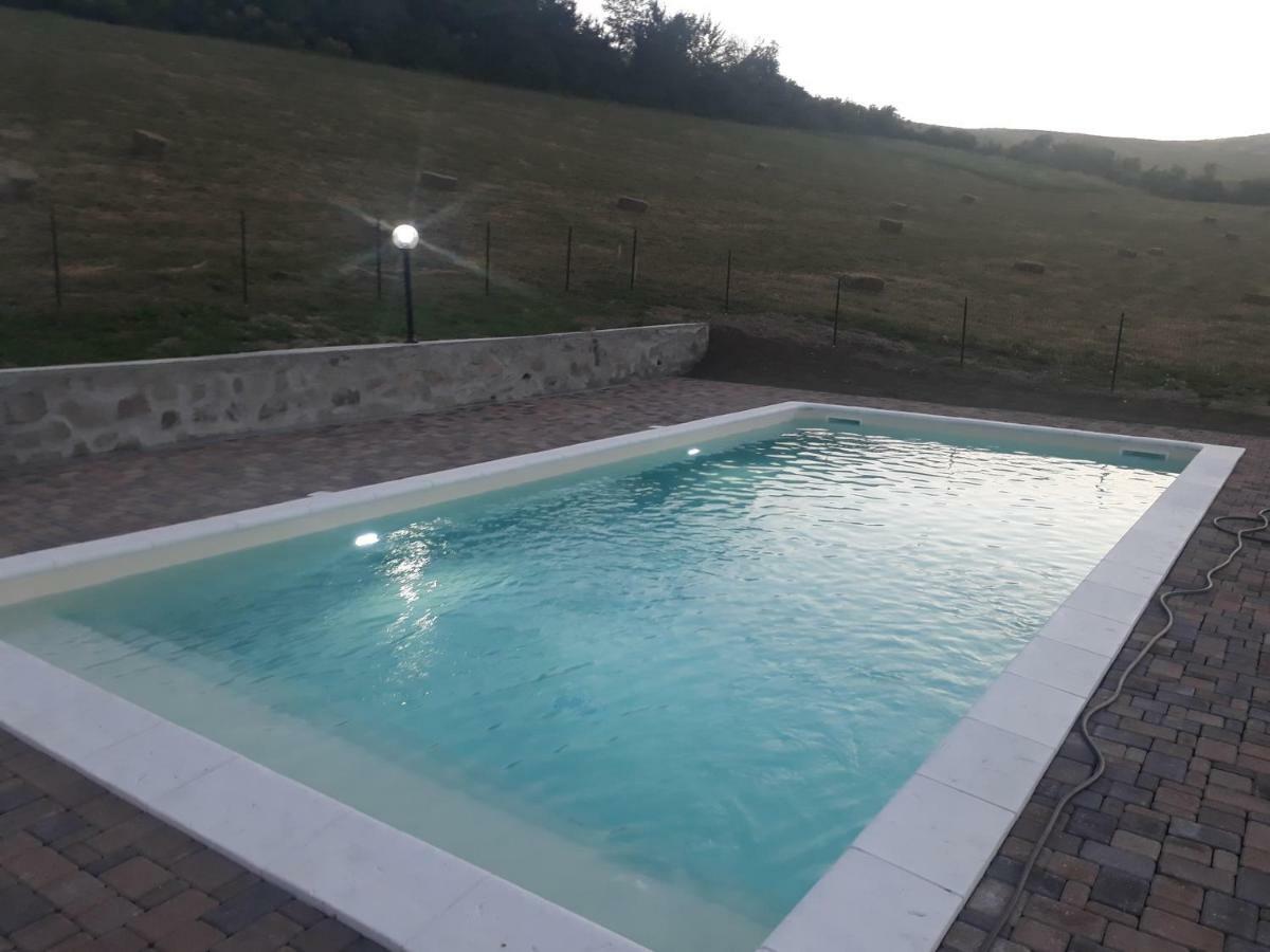 Agriturismo "Veritas" Bed & Wine Casaleggio Boiro Екстер'єр фото