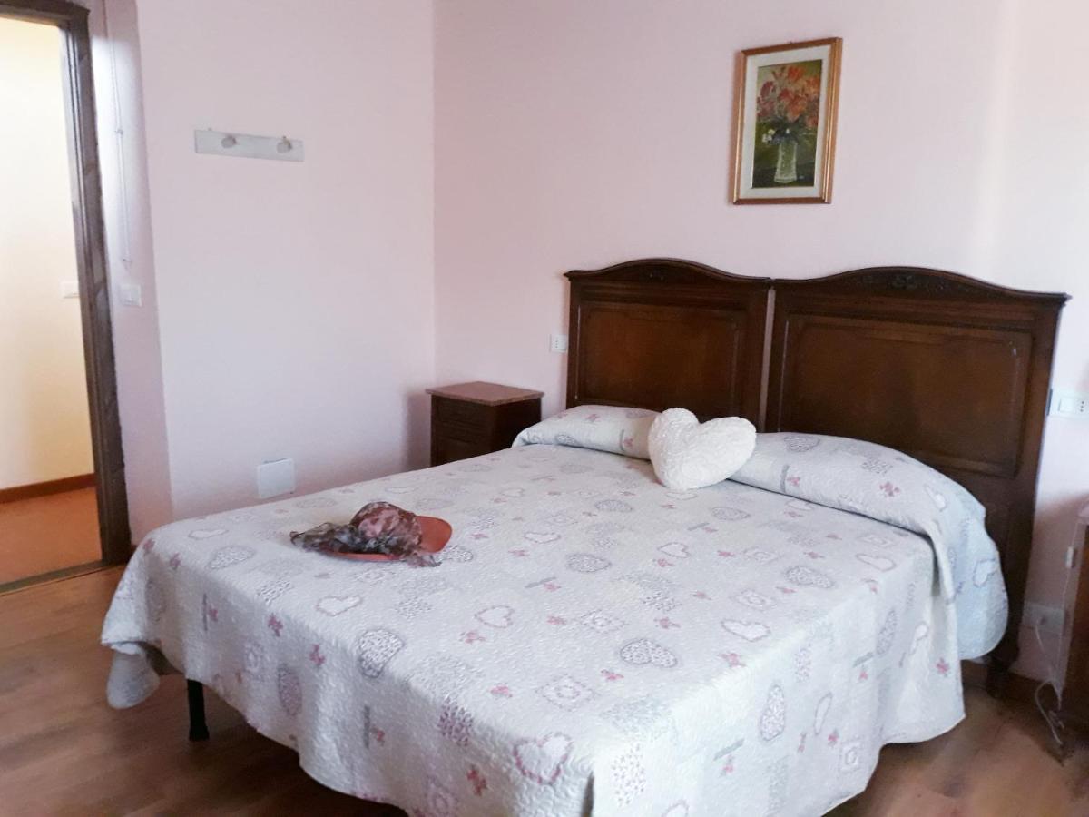 Agriturismo "Veritas" Bed & Wine Casaleggio Boiro Екстер'єр фото